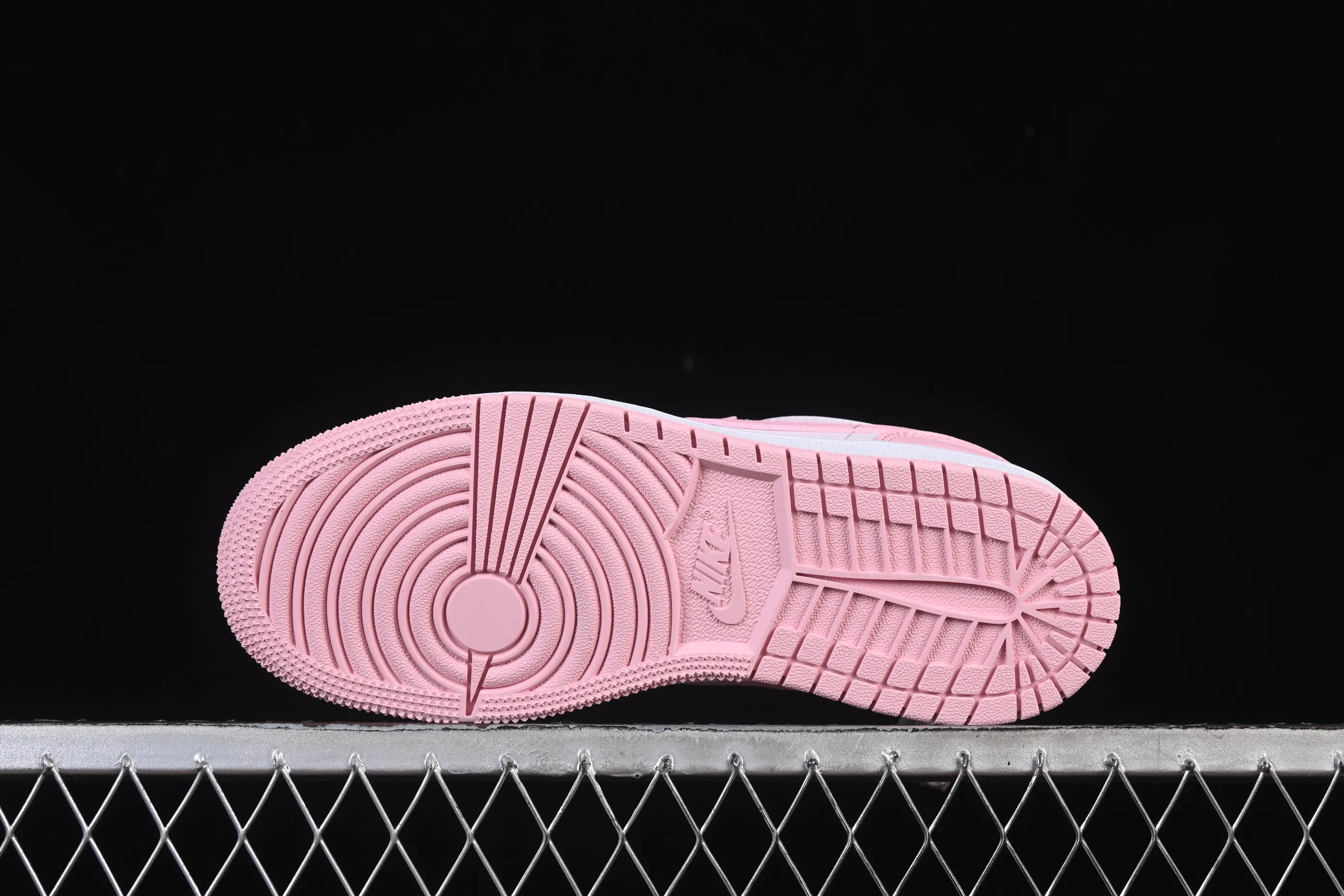 All categories Air Jordan Jordan series basketball shoes Air Jordan 1 Low Air Jordan 1 Low AJ1 Joe 1 Pearl Pink Low-top cultural and casual sneakers 553560-614